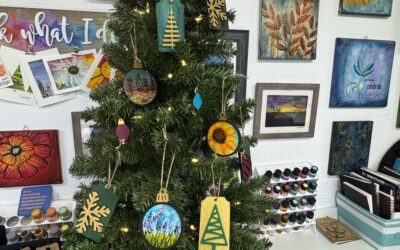3 Easy Hand-Painted Wooden Ornaments